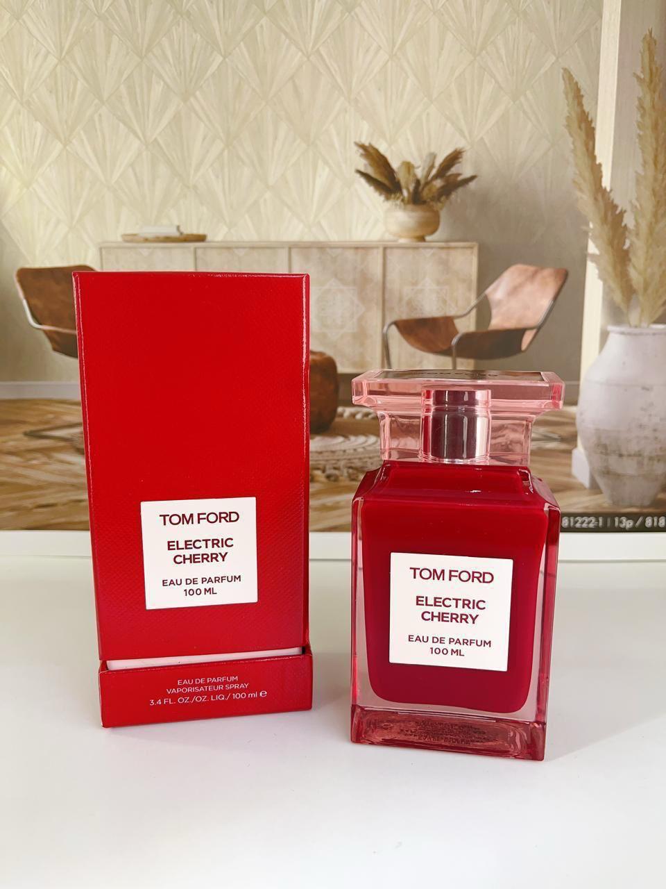 Electric Cherry Eau de Parfum Women and Men Tom Ford